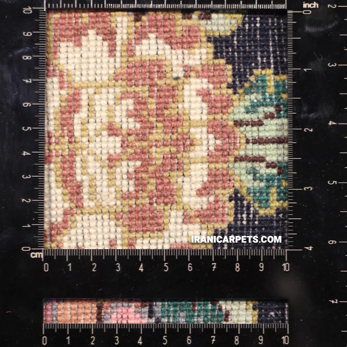 Handwoven 3 Meter Golfarang Bakhtiari Carpet - Code 33 — image 3