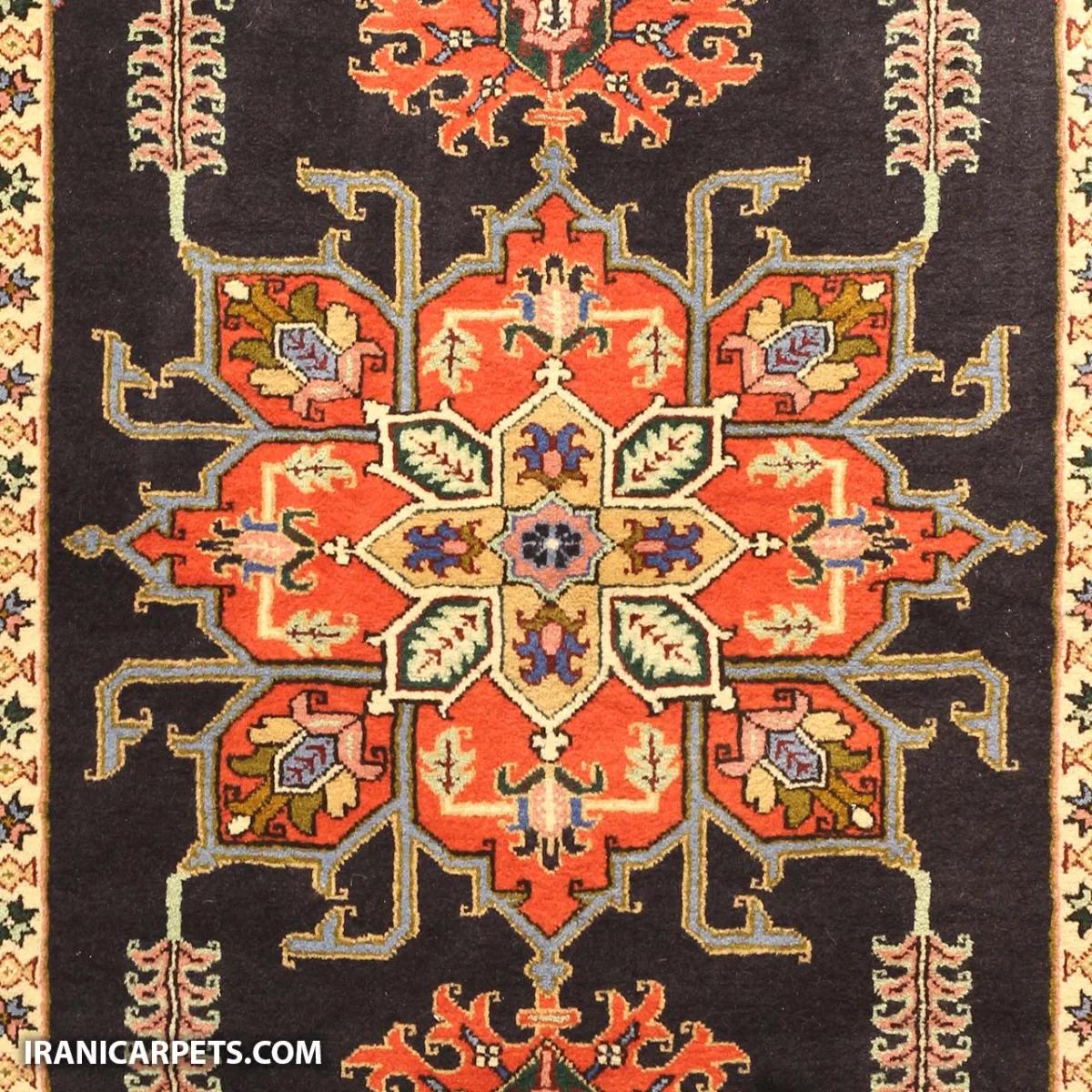 فرش دستبافت یک و نیم متری هریس (جفت دارد) کد 62 — تصویر 2