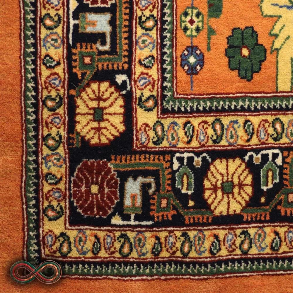 قالیچه دستبافت سه متری طرح آری‌پته (کندوی زنبور کوهستان) کد 93 — تصویر 3
